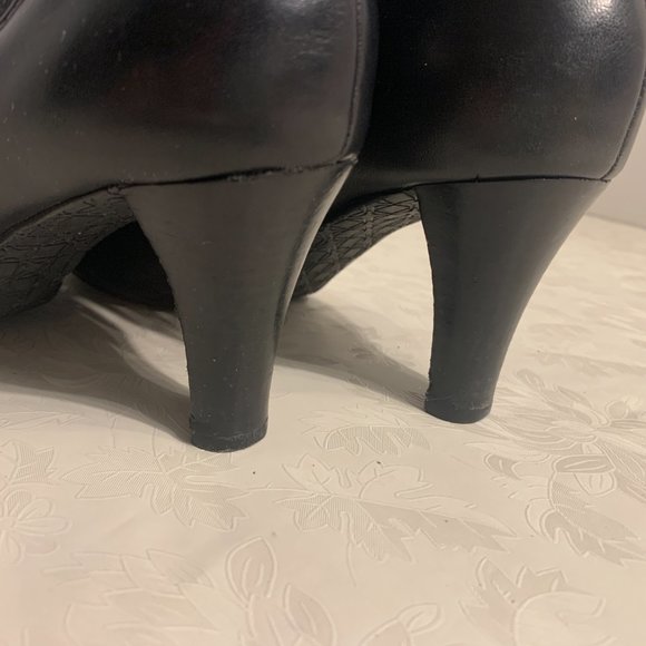 Ankle boots - Size 7M - Picture 3 of 9